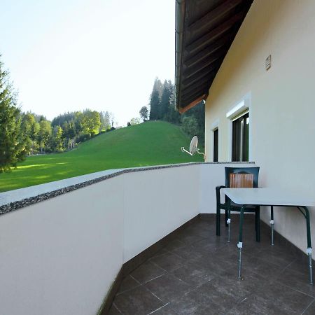Apartment With Terrace In Salzburg Lungotz Bagian luar foto